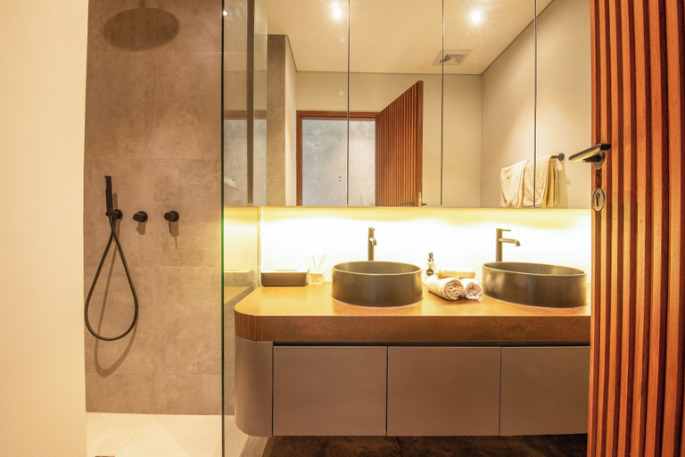 Exterior 3, Trendy 4BR Villa, Central Canggu, 8mins to Beach, Badung