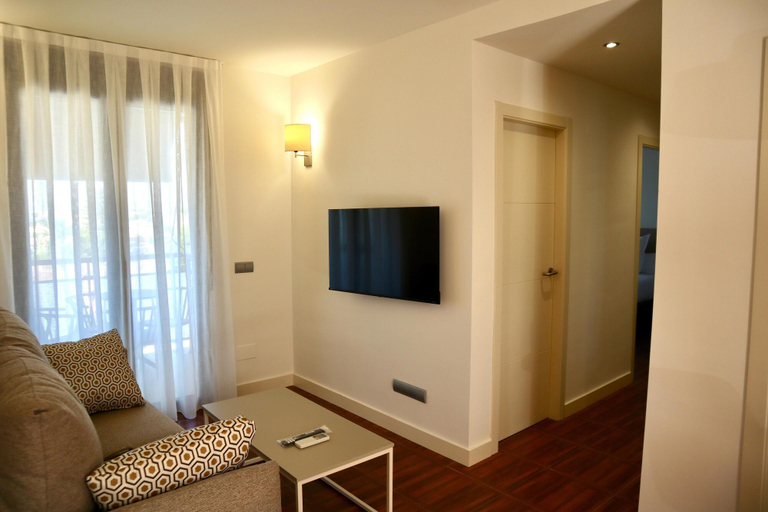 Living area 3, ApartaHotel Punta Calera, Murcia