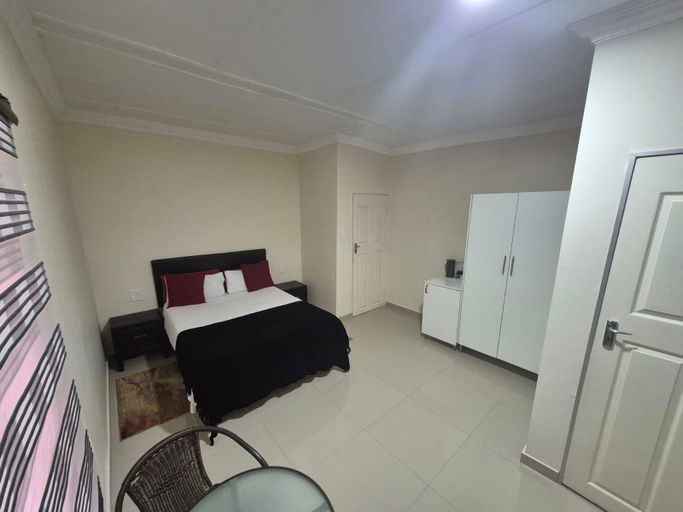 Bedroom 3, Ithonsi Guesthouse, Ekurhuleni