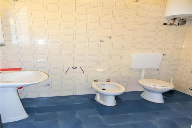 Bathroom, Holiday Home in Caorle near Spiaggia Tartaruga, Venezia