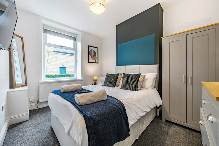 Room 5, Modern Affordable Home - Contractors Leisure, Lancashire