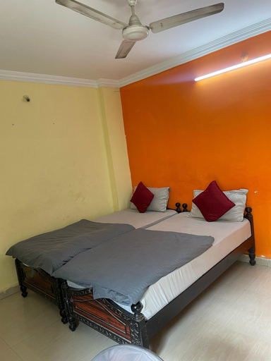 Room 4, Nandini Guest House, Ranga Reddy