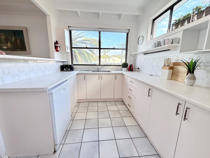 Private kitchen 3, Korora Court by Charlesworth, Coffs Harbour - Pt A