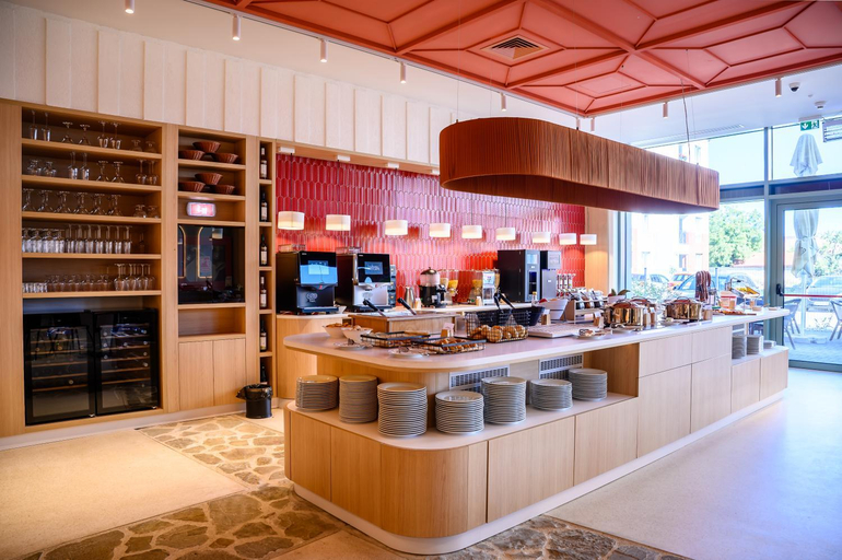 Food & Drinks 5, Mercure Alba Iulia (Opening August 2025), Alba Iulia
