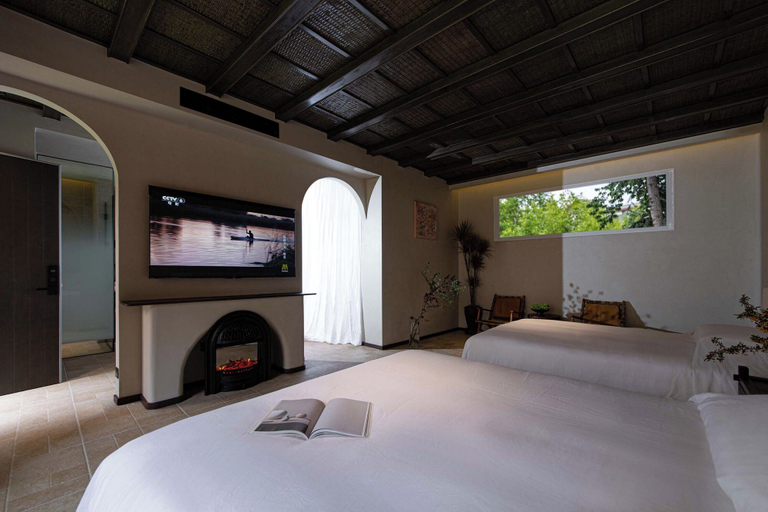 Room 3, Snow Mountain, Lijiang