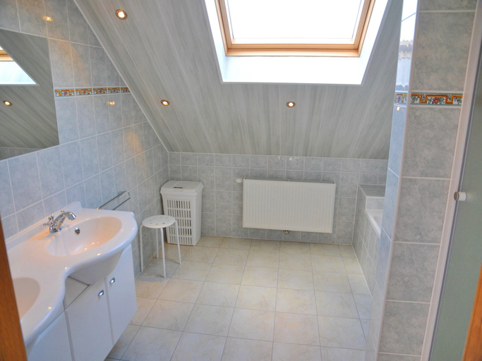 Bathroom 3, Holiday Home in Ardennes with Bubble Bath, Namur