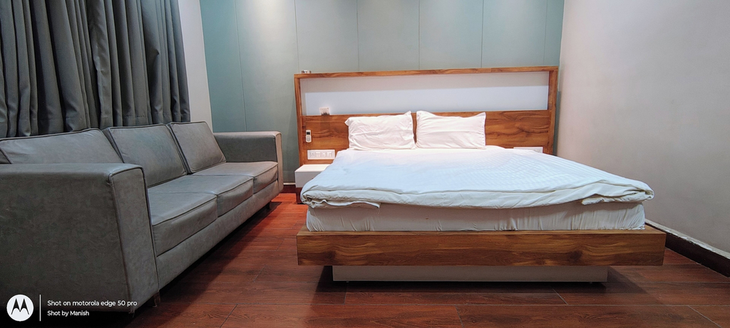 Room 2, HOTEL CENTER POINT, Morbi