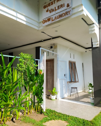 Exterior & Views 2, Guest House d Valeri, West Manggarai