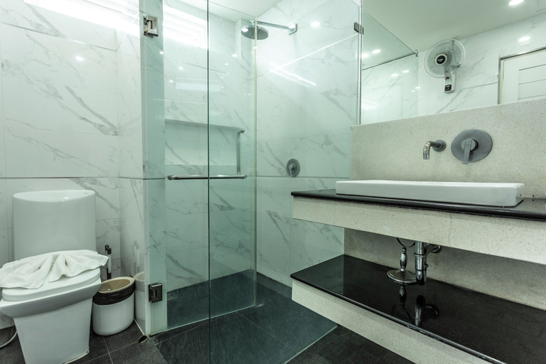Bathroom 3, BestViewInPhuket 2 Living Rooms 4 BR C80, Pulau Phuket