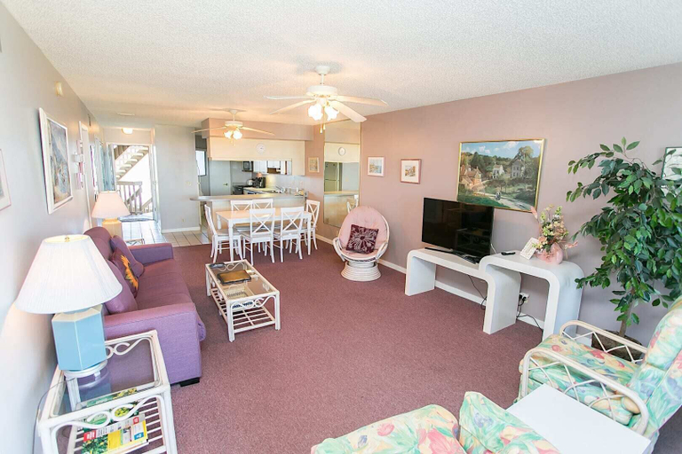 Living area 2, Oceanfront Luxury: 2BR Condo, St. Augustine, Saint Johns