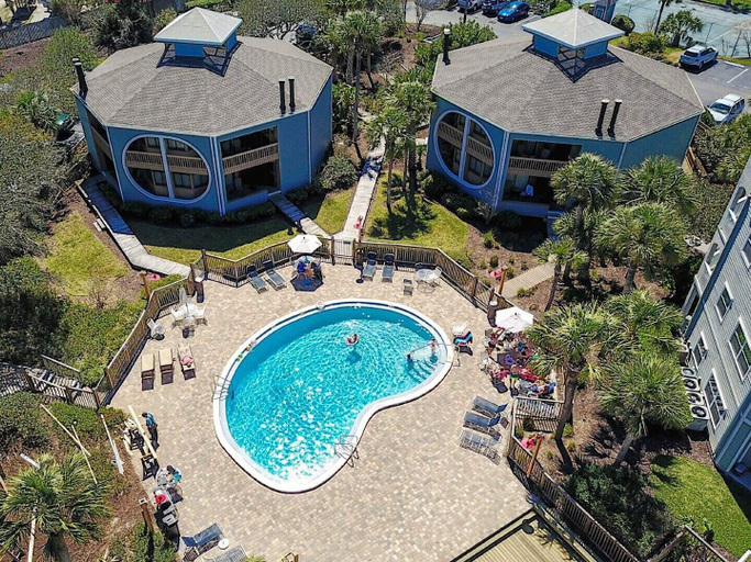 Pool 2, Oceanfront Elegance: Luxe Condo in St. Augustine, Saint Johns