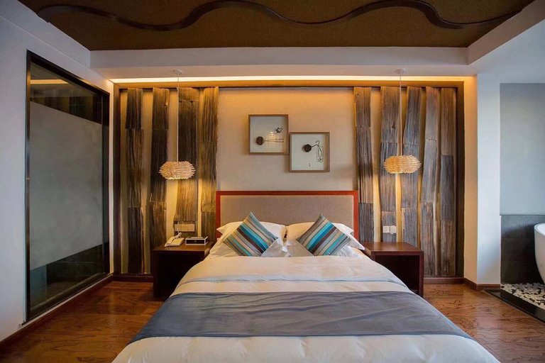 Room 5, Lugu Lake Yunshang Holiday Hotel, Liangshan Yi