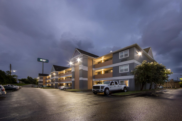 Exterior & Views 1, MainStay Suites Knoxville - Cedar Bluff, Knox
