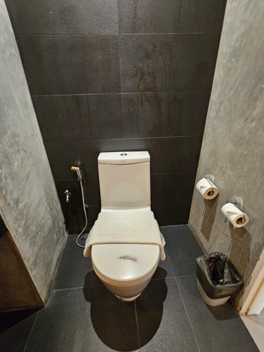 Bathroom 4, The Park Residence, Huai Kwang