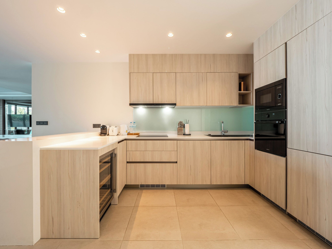 Private kitchen 3, Beautiful Apt with a Pool, Phuket Island