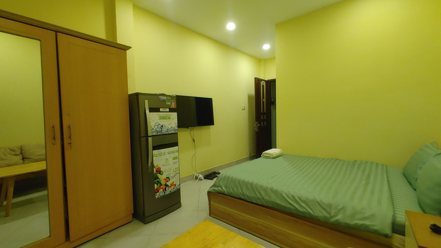 Room 3, D Home 2, District 1