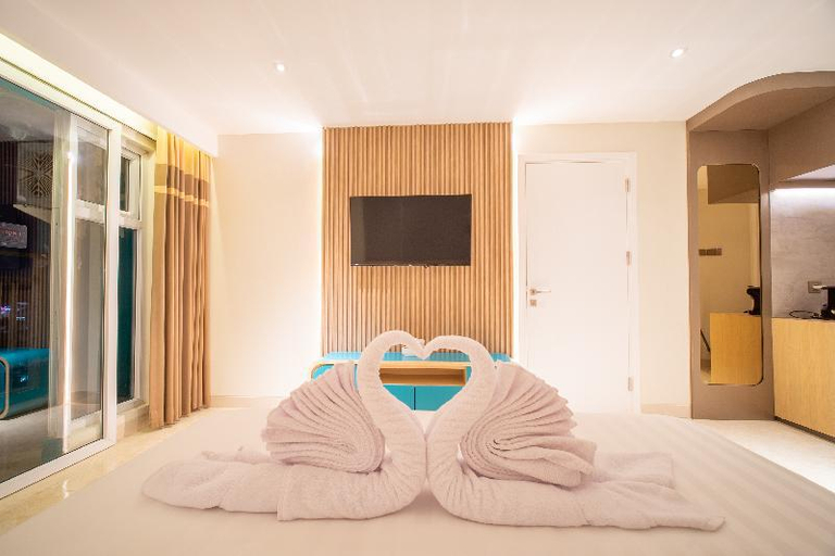 bedroom 12