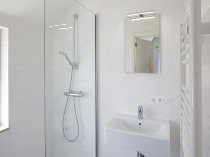 Bathroom, Villa in Breeduyn Village with Garden, West-Vlaanderen