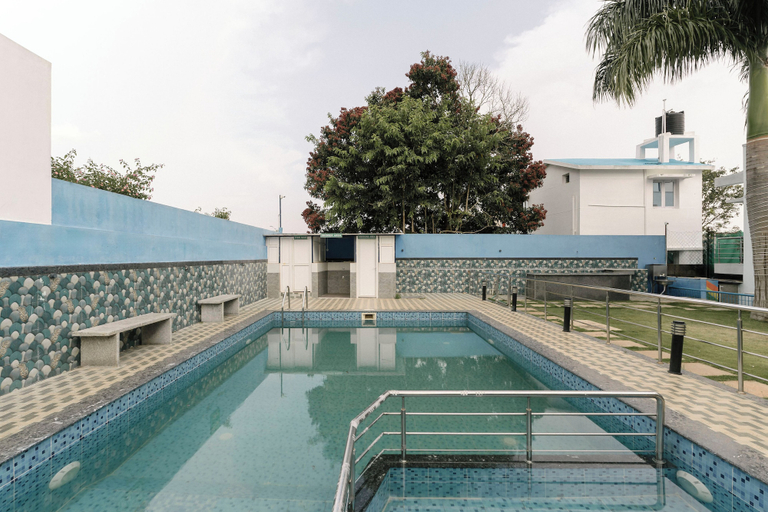 Pool 5, Treebo SNS Grand Inn with Swimming Pool, Vellore