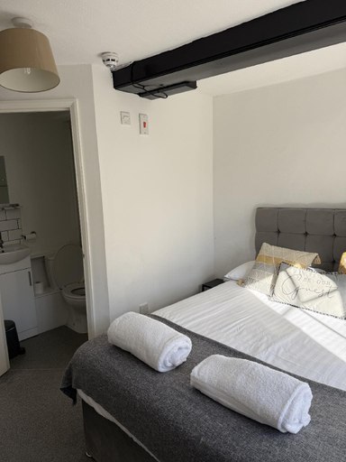 Bedroom 4, The Britannia Inn, Dorset