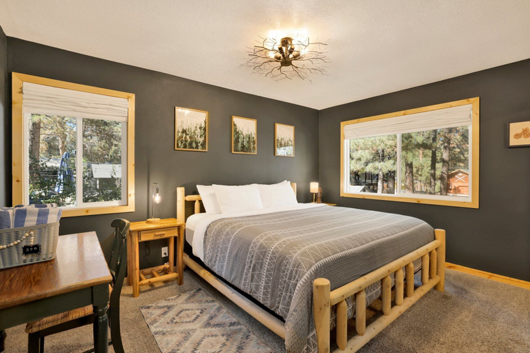 Room 3, Country Club Cabin #357, San Bernardino