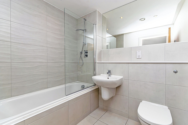 Bathroom, Halo House by Guestz, Manchester