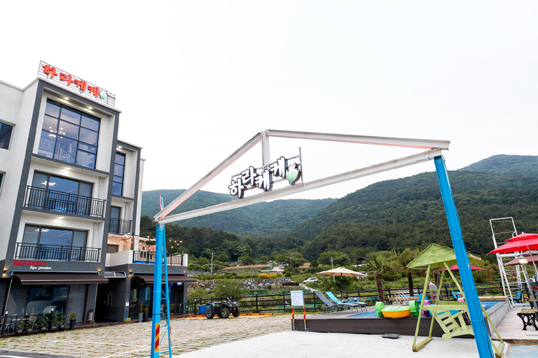 Exterior & Views 1, Geoje Harakeke Pension, Geoje