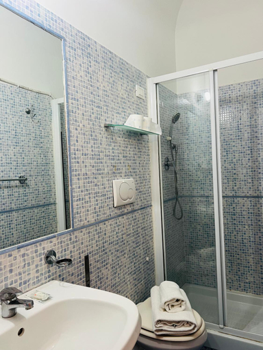 Bathroom 4, Fanti B&B, Rome