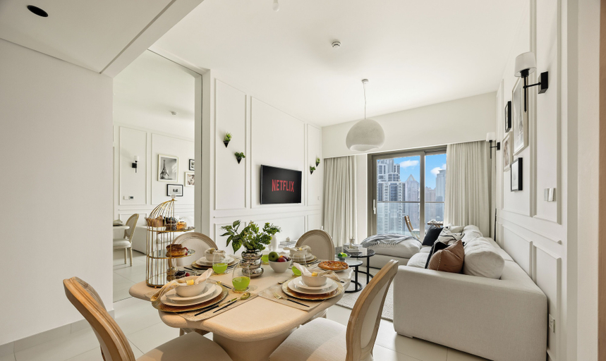 In-room dining 4, Alluring Parisian 1Br in Burj Crown, Dubai