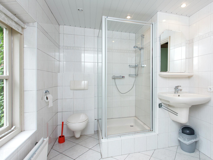 Bathroom 3, Farmhouse in Reusel near Cycling Routes, Reusel-De Mierden