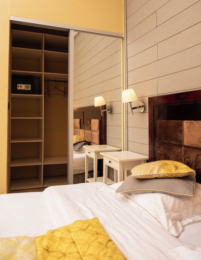 Room 5, Orchids Safari Club, Bukavu