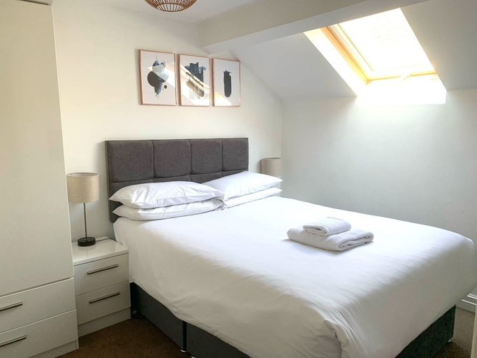 Bedroom 2, West Street Mews Serviced Accommodation, Devon