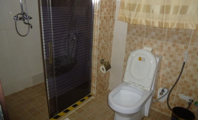 Bathroom 4, Auris Court Suites And Apartments, AbujaMun