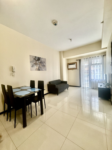 Living room 5, Levi & Moon's Manila Bay, Pasay City