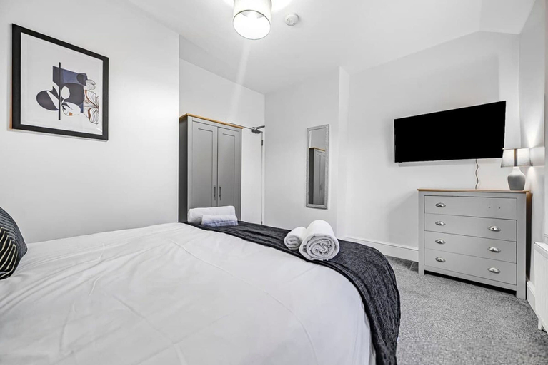 Room 4, Modern Affordable Home - Contractors Leisure, Lancashire