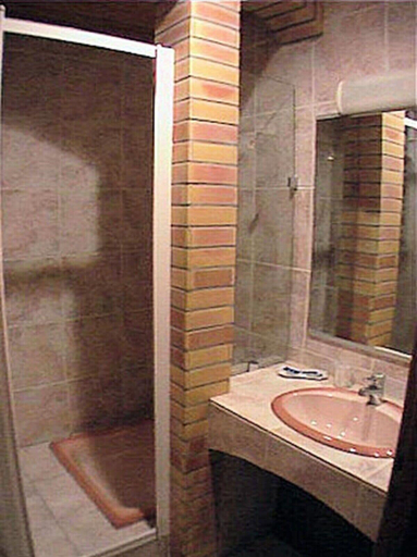Bathroom 5, La PERGOLA, Pyrénées-Orientales