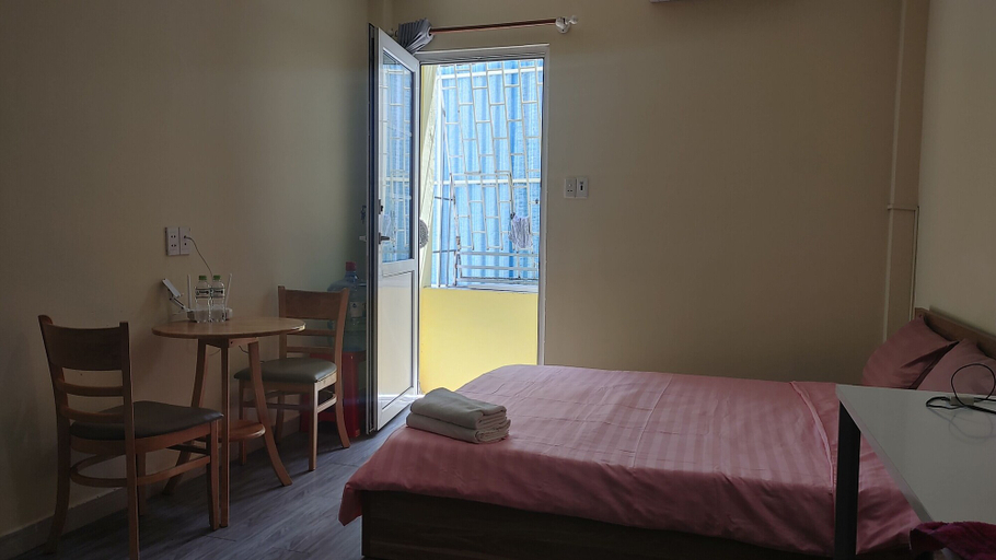 Room 4, D Home 2, District 1