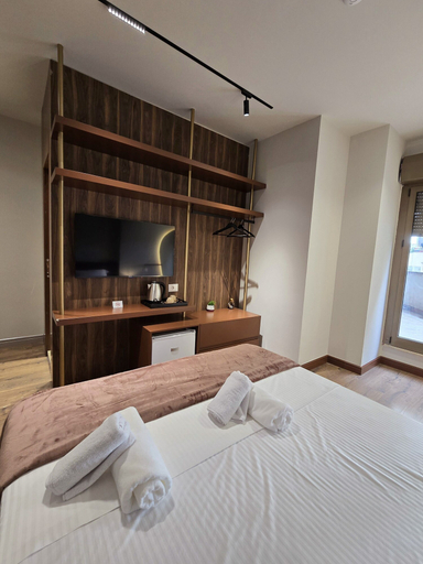 Room 4, SOLs Center Rooms, Tiranës