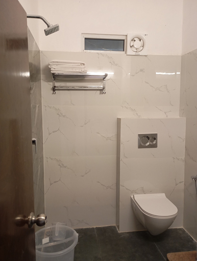 Bathroom 5, Har Niwas, Udaipur
