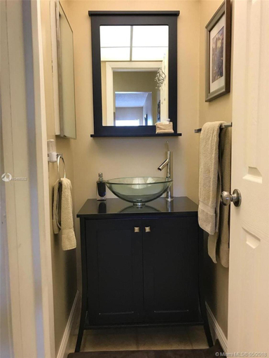 Bathroom 5, Walk to the Beach at Sunny Isles, Miami-Dade