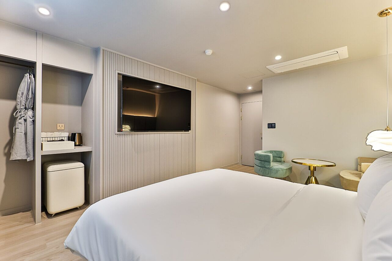 Room 5, SongDODenbastaHotel, Saha
