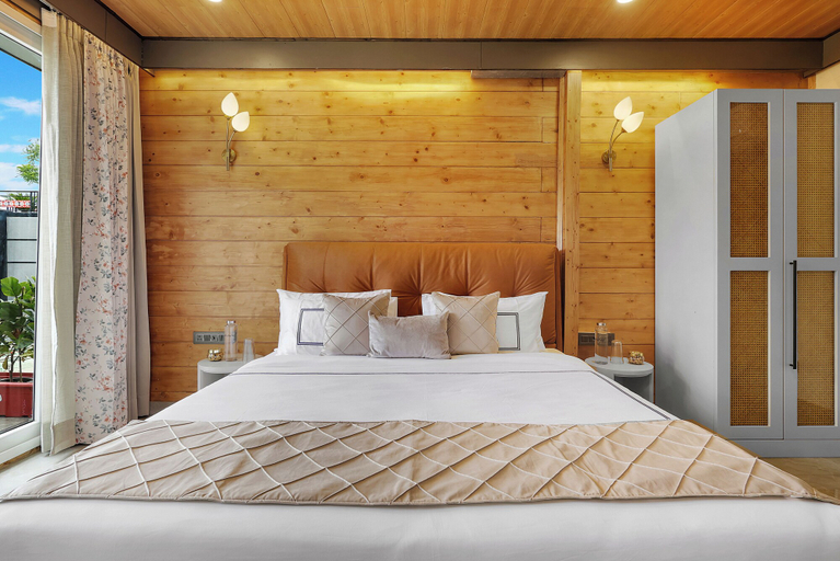 Room 3, Esh Cottage Moss, Kangra