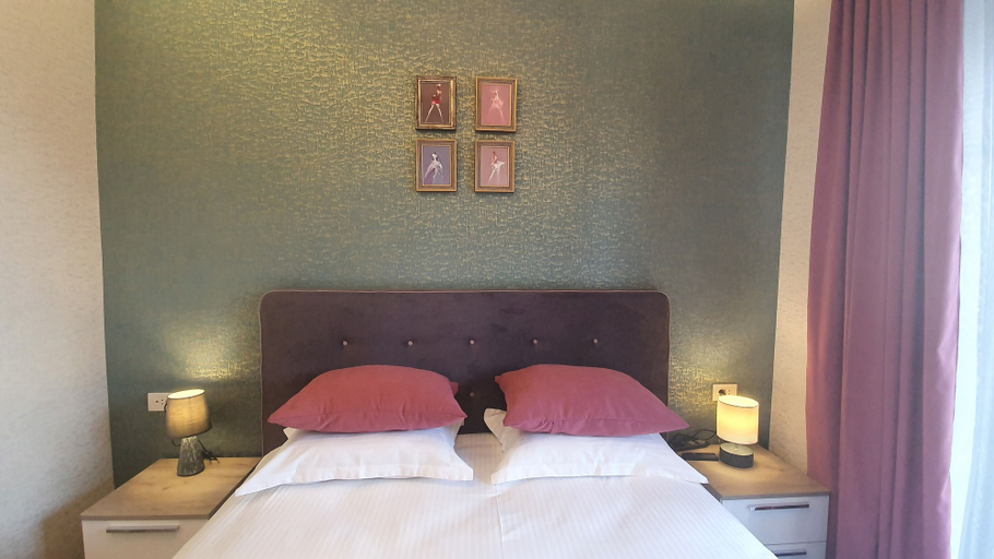 Room 4, JINJOTEL Boutique Hotel