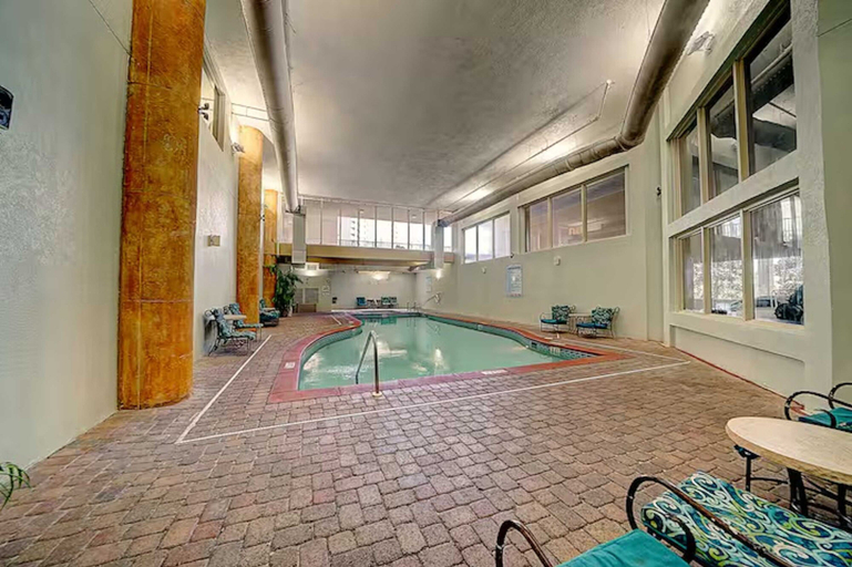 Pool 5, Beach, Please!, Bay