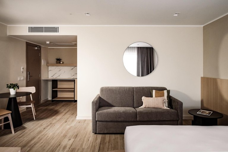 Others 5, Strand Suites by NEU Collective