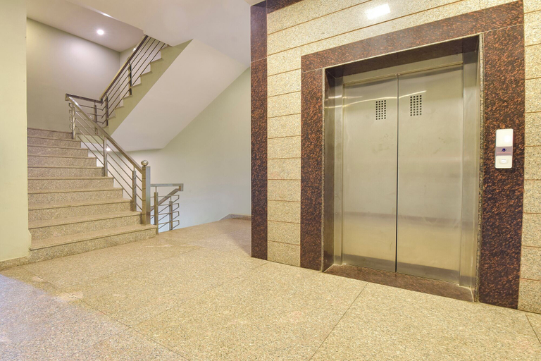 Elevator 2, Fabhotel Shivansh, Jaipur