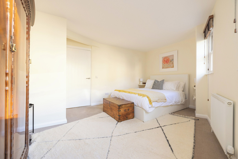 Living area 5, Cozy Maisonette near Edinburgh Castle, Edinburgh