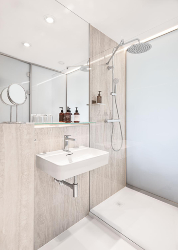 Bathroom 4, Hotel Golf, Praha 5