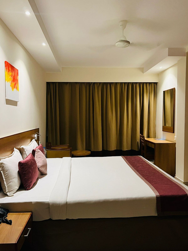 Room 5, Hotel Archana, Kannur