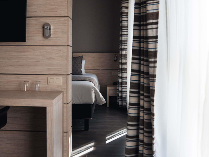 Bedroom 5, ibis Styles Charleroi Airport Aero 44, Hainaut